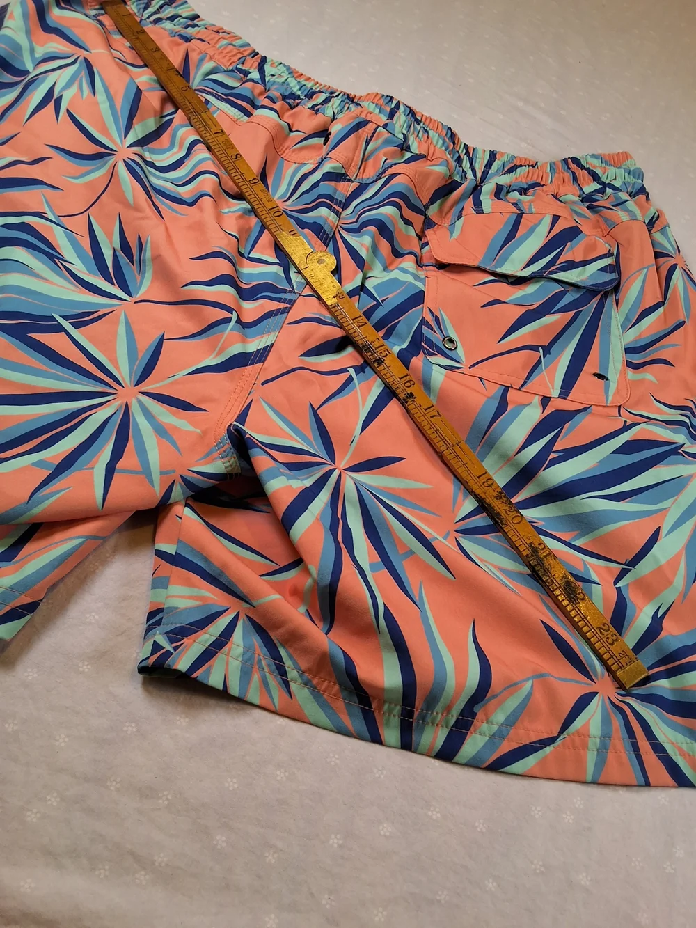 Men's Coral Tropical Print Swim Trunks - Elastic Waist